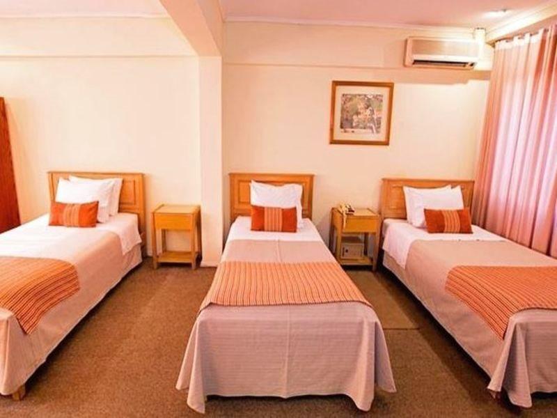 Hotel Dacarlo Сантьяго Экстерьер фото