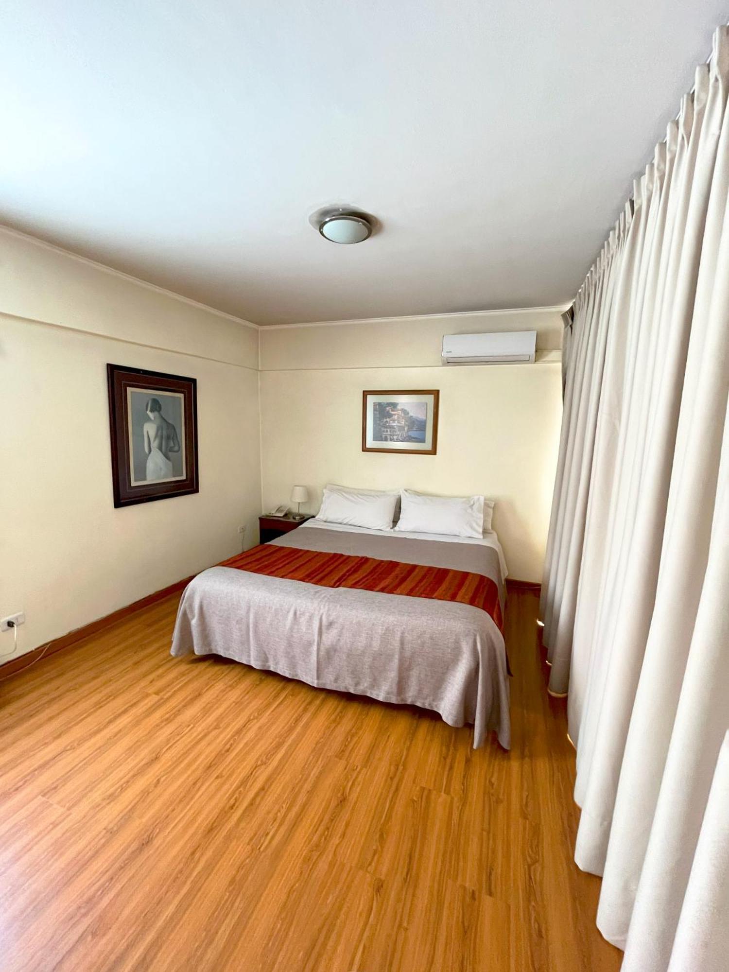 Hotel Dacarlo Сантьяго Экстерьер фото