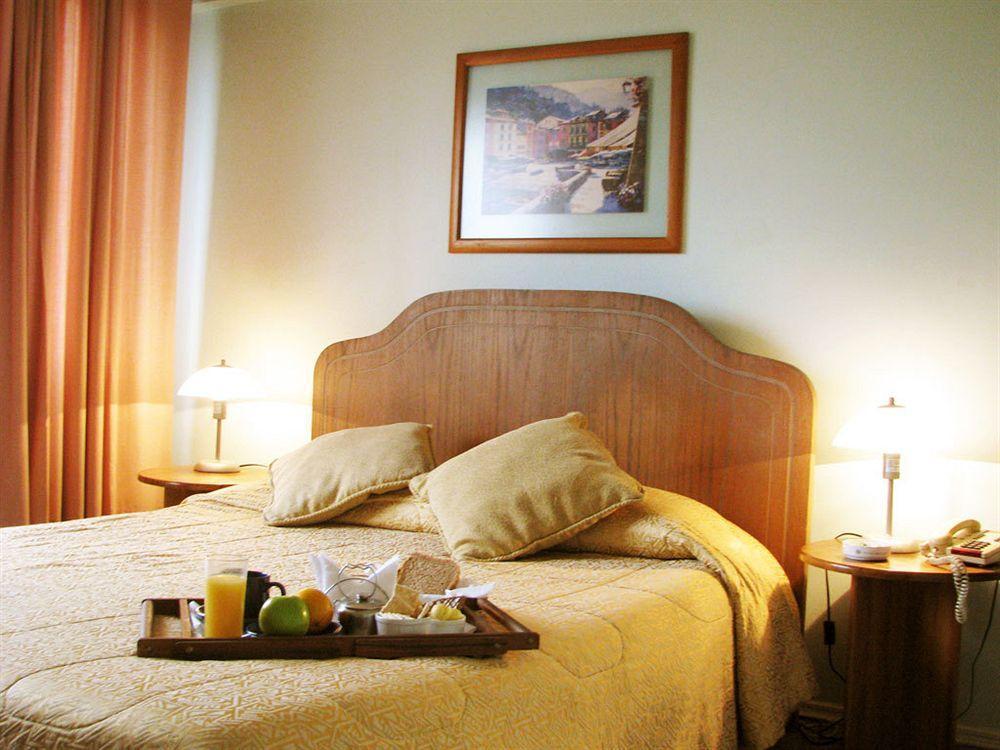Hotel Dacarlo Сантьяго Экстерьер фото