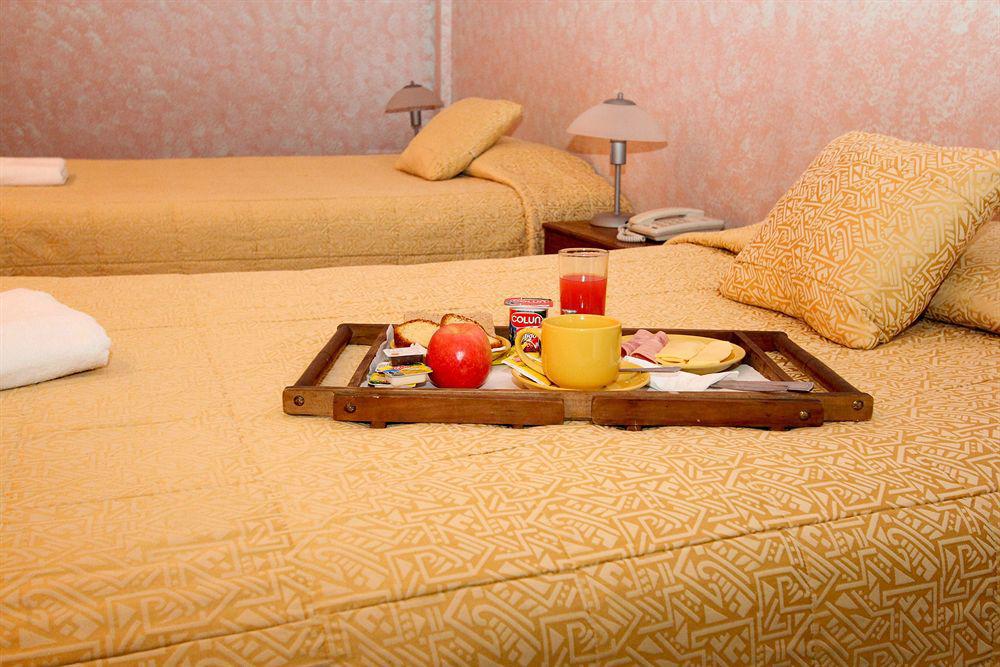 Hotel Dacarlo Сантьяго Экстерьер фото